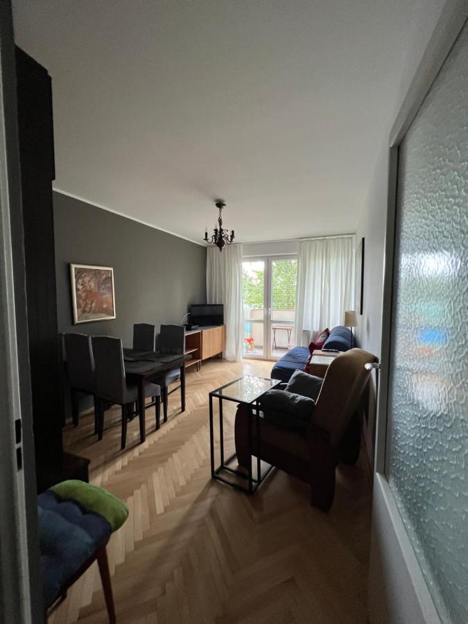 U Cioci Lutki Urocze Mieszkanie Z Balkonem Cracóvia Exterior foto